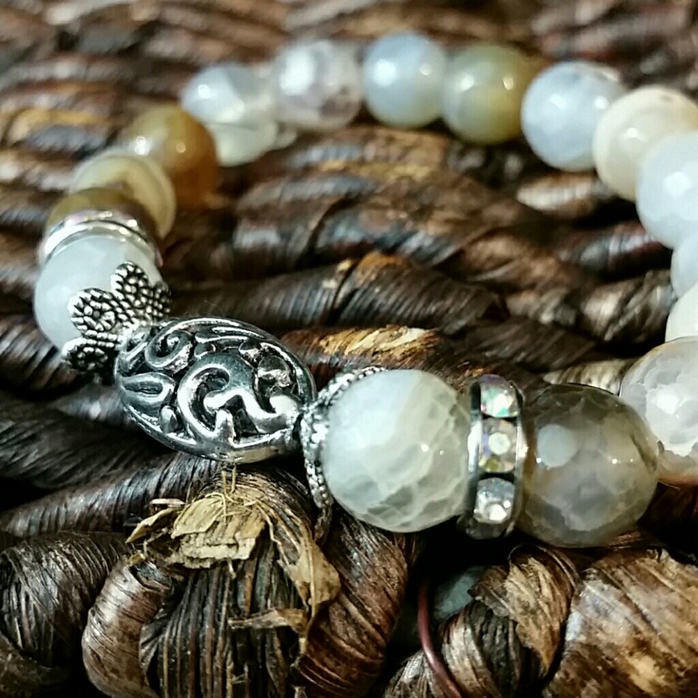 Beautiful Women's Natural Stone Bracelet